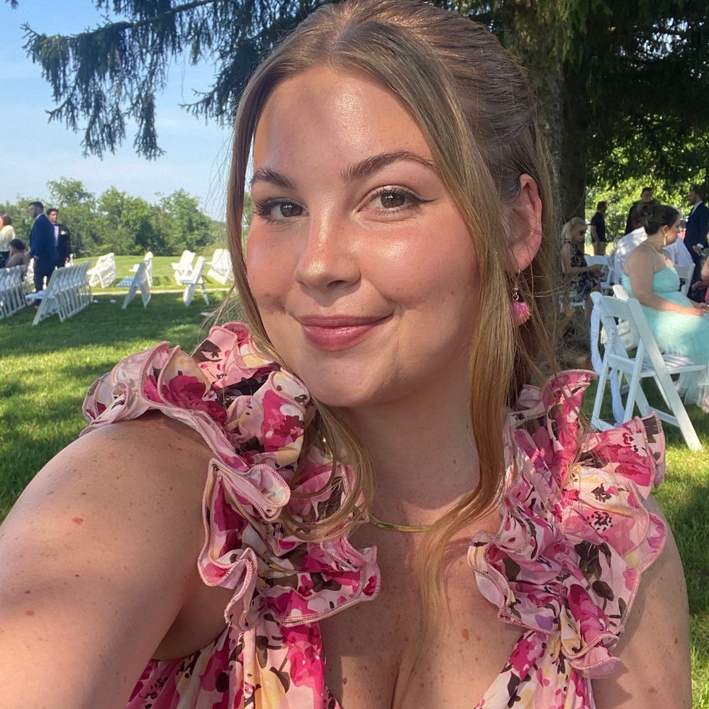 Meet your Posher, Emily